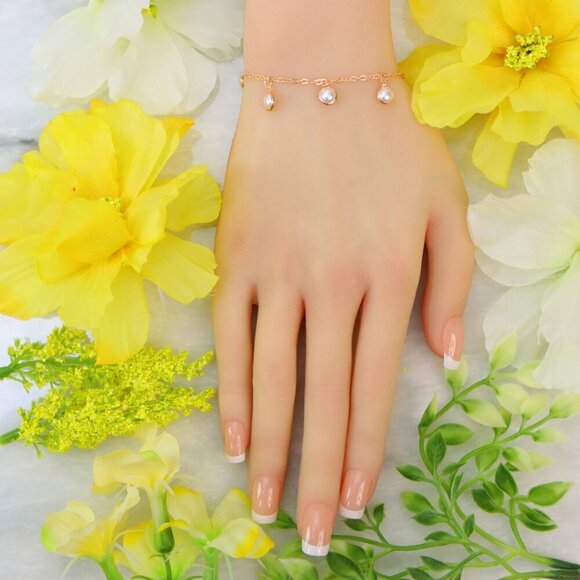 Minimalist Bracelet, Sleek & Modern Design, Women’s Fashion, YC110210-B - Picture 4 of 10